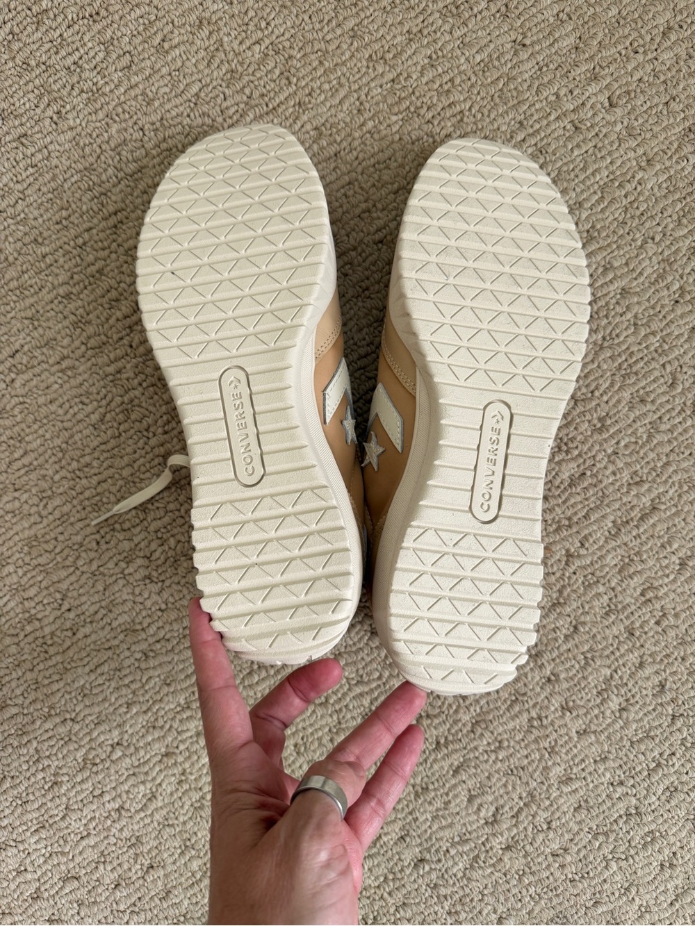 NIB Converse Run Star Low Top Sneakers - Beige - Picture 4 of 6